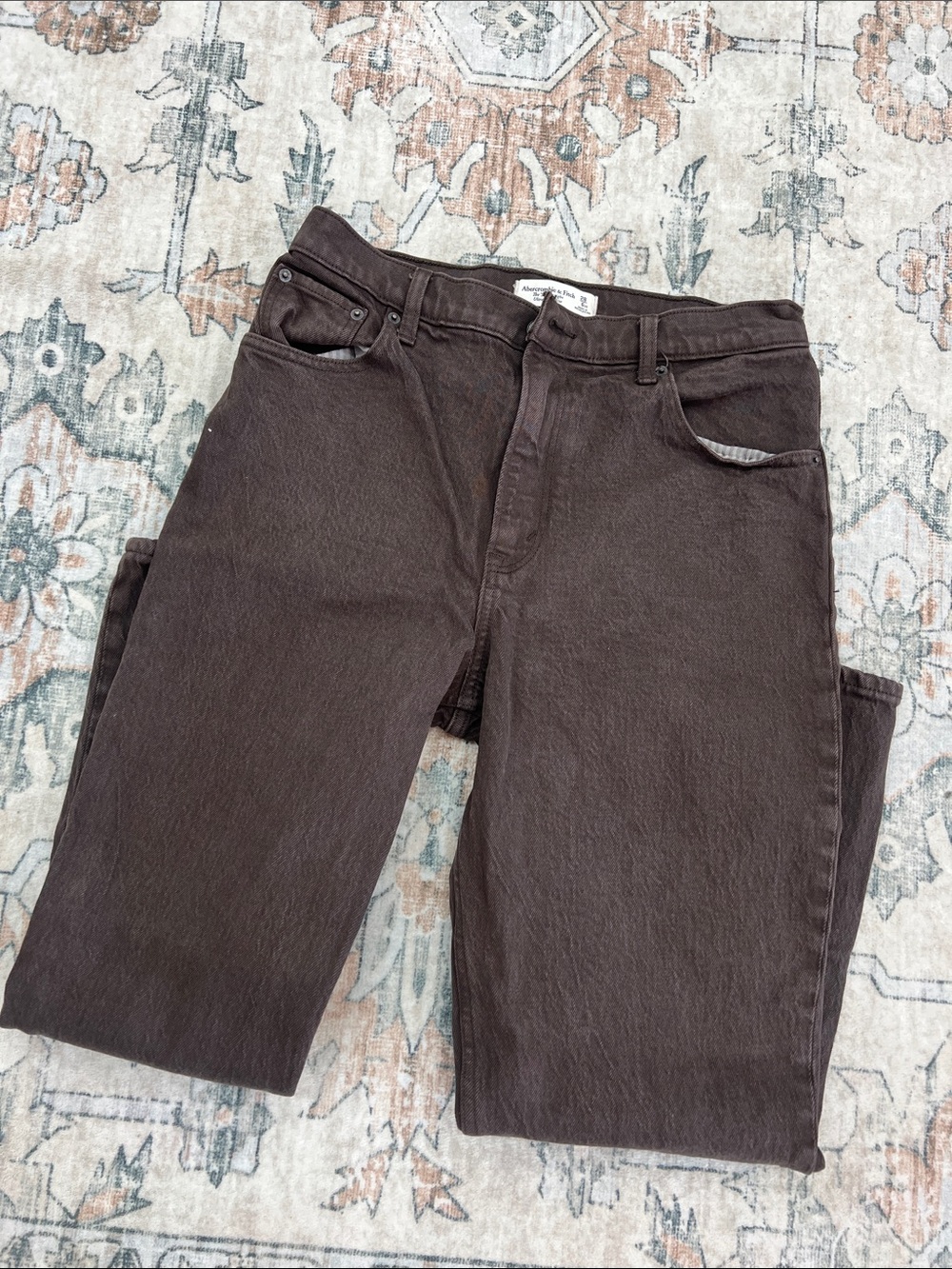 Abercrombie 90s straight ultra high rise size 28